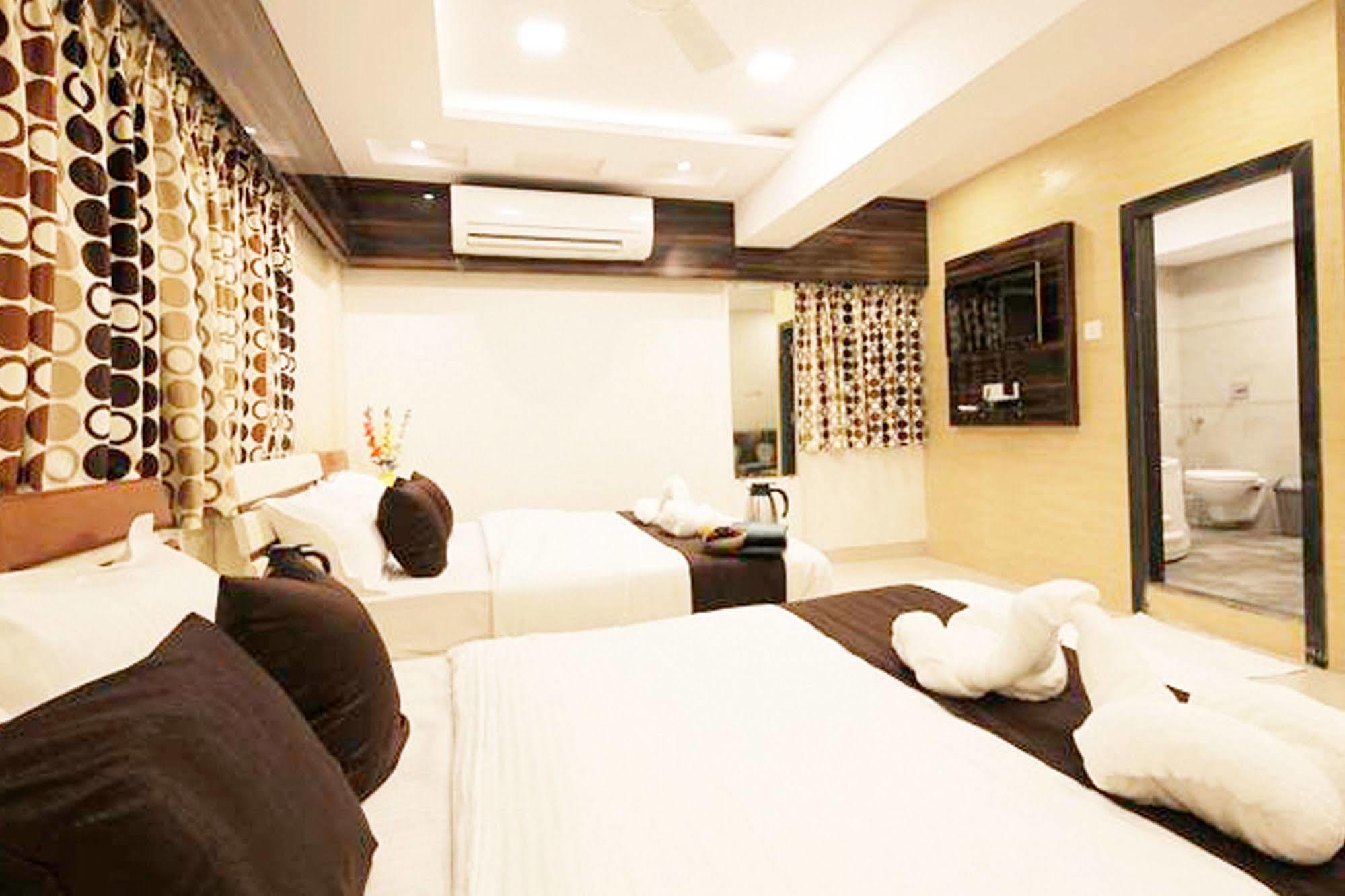 Отель Fabexpress Annex Executive Andheri East Мумбаи Экстерьер фото