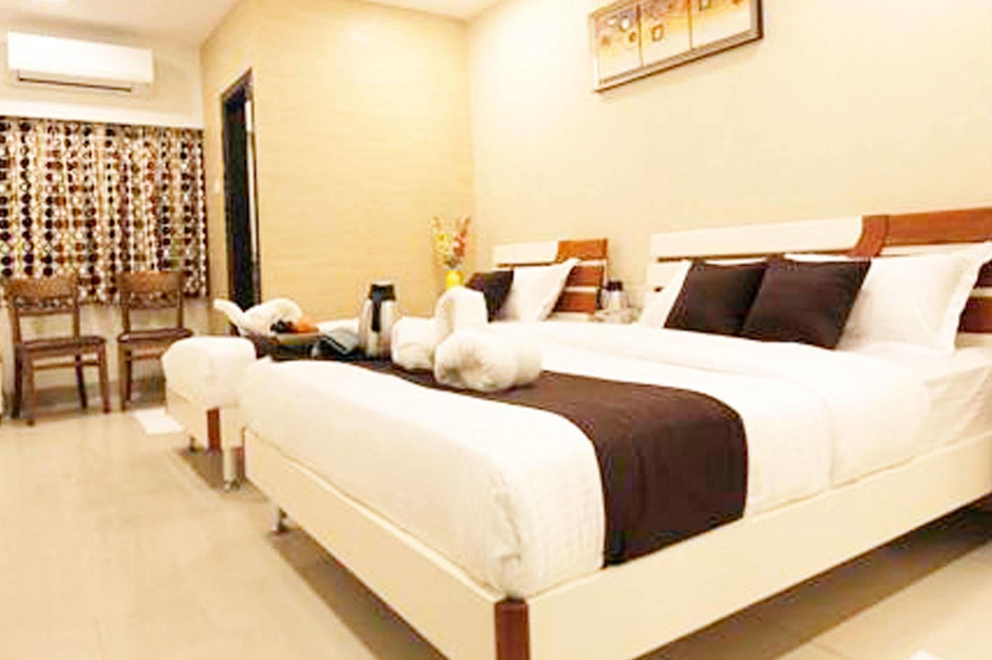Отель Fabexpress Annex Executive Andheri East Мумбаи Экстерьер фото